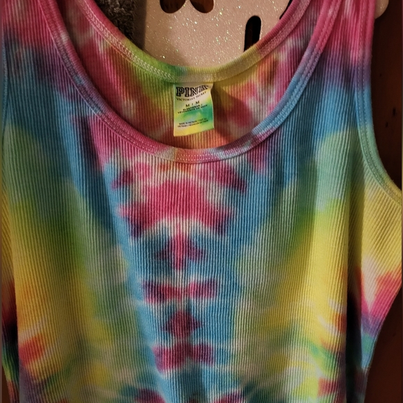 Vs pink tie dye tank top, size medium. - Picture 5 of 6